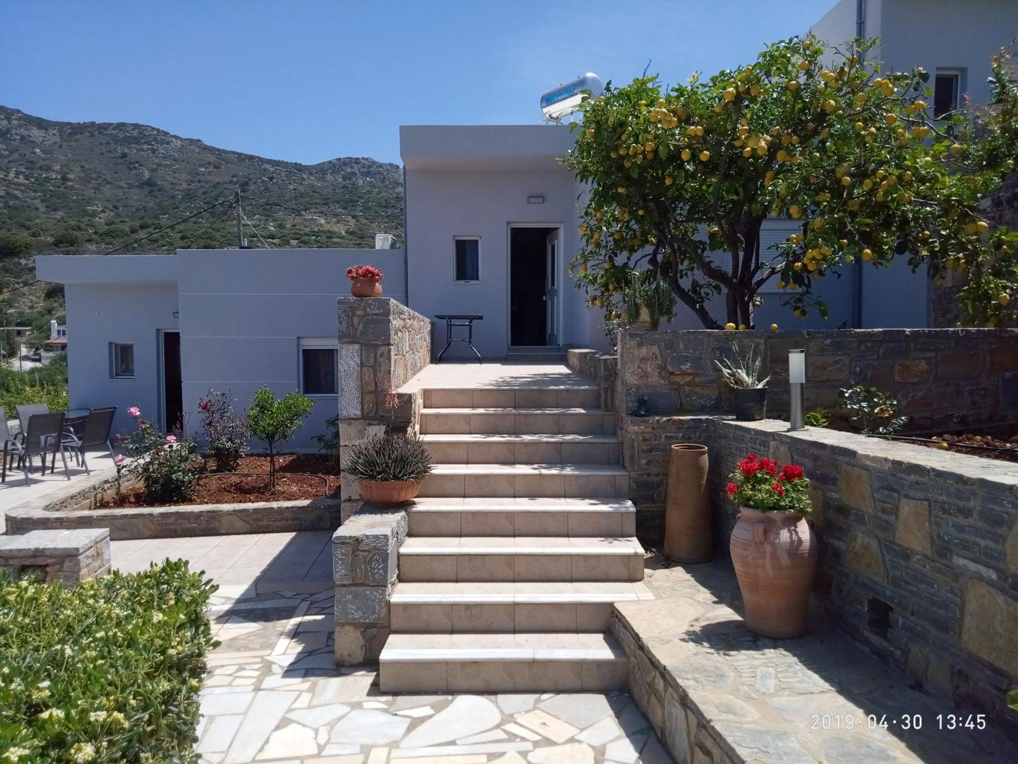 Kavousanos Apartments Istron Exteriér fotografie